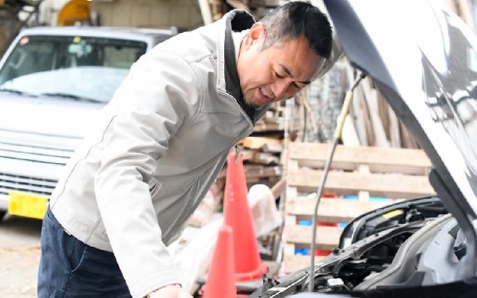 プロのスタッフが一台一台を厳選